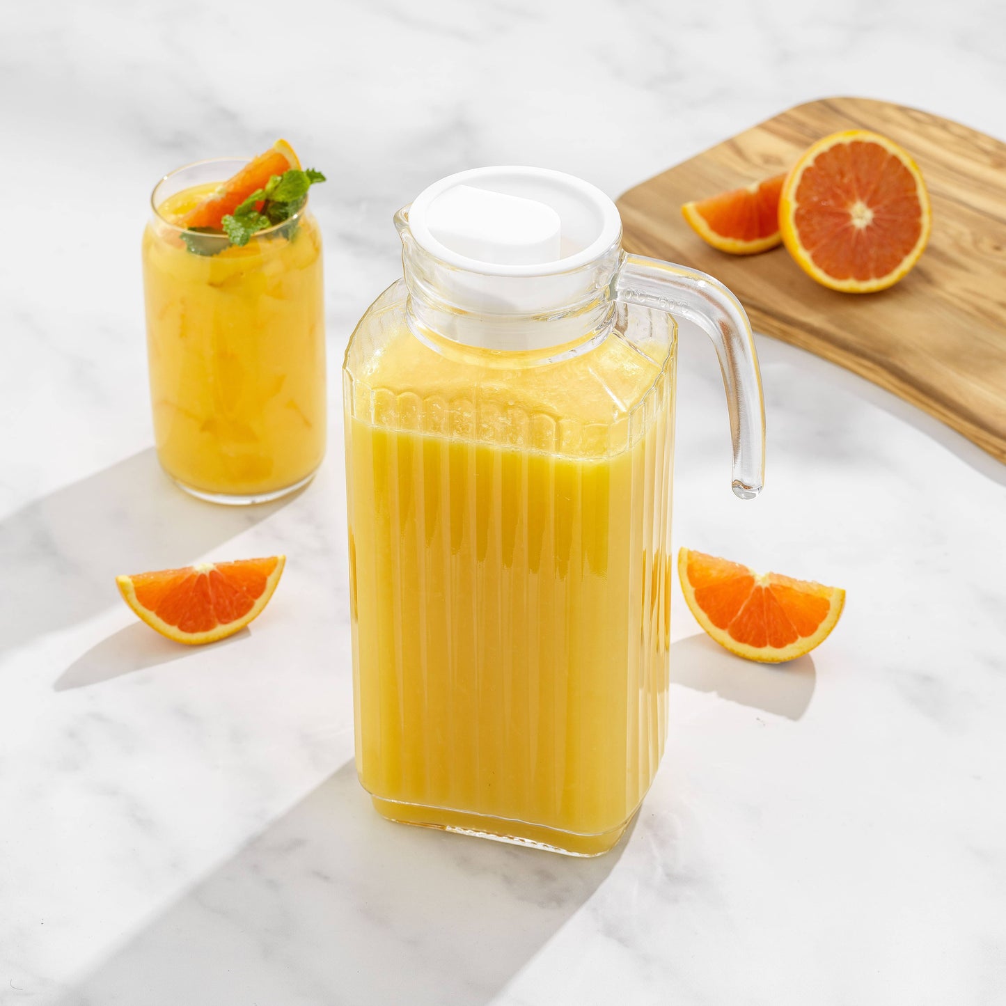 JoyJolt Glass Beverage Pitcher with Handle & 2 Lids