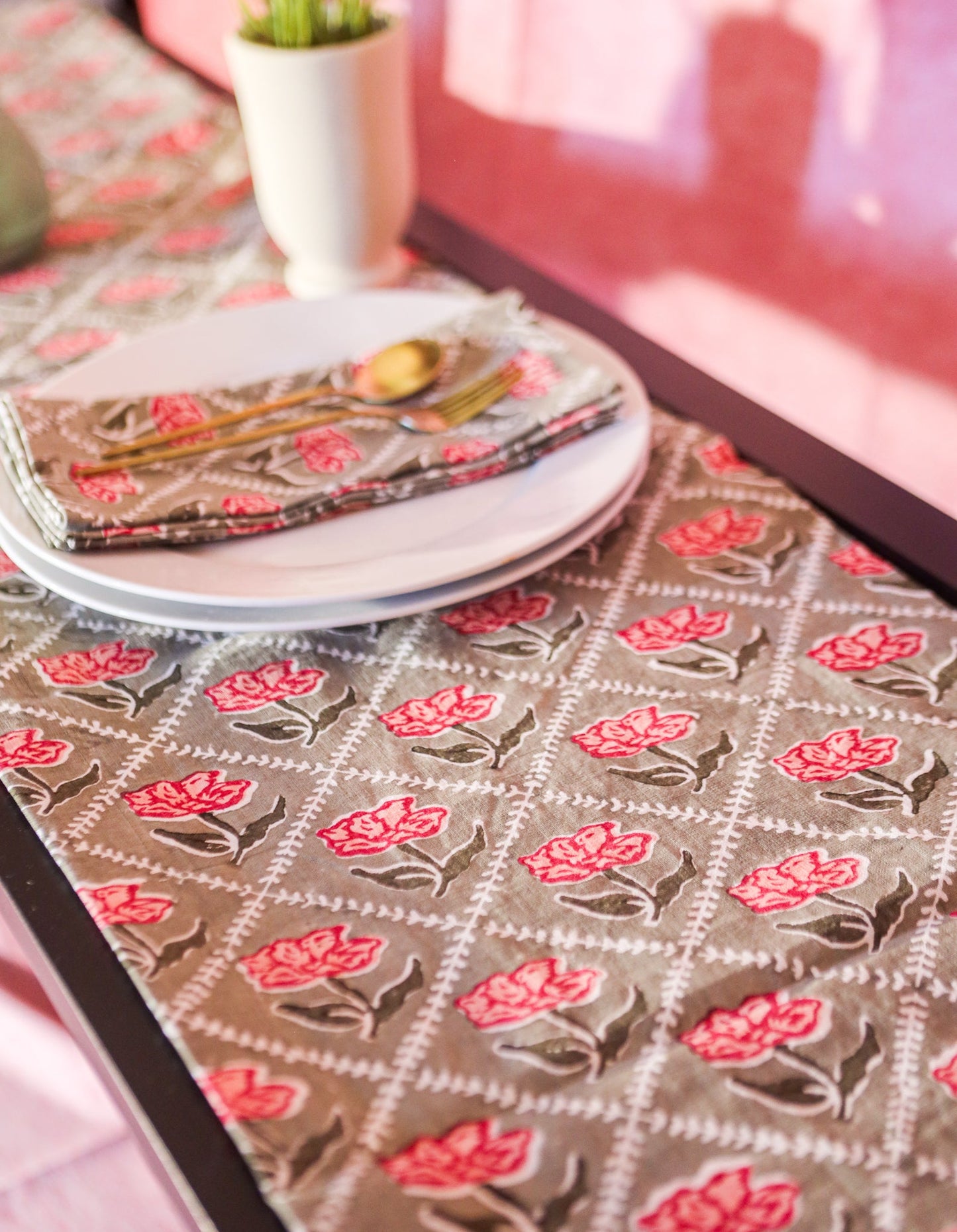 Noor Hand-Printed Linen Table Runner — Olive & Pink